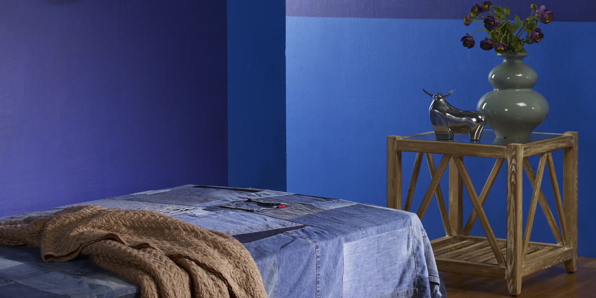 bedroom-in-dark-blue-shades