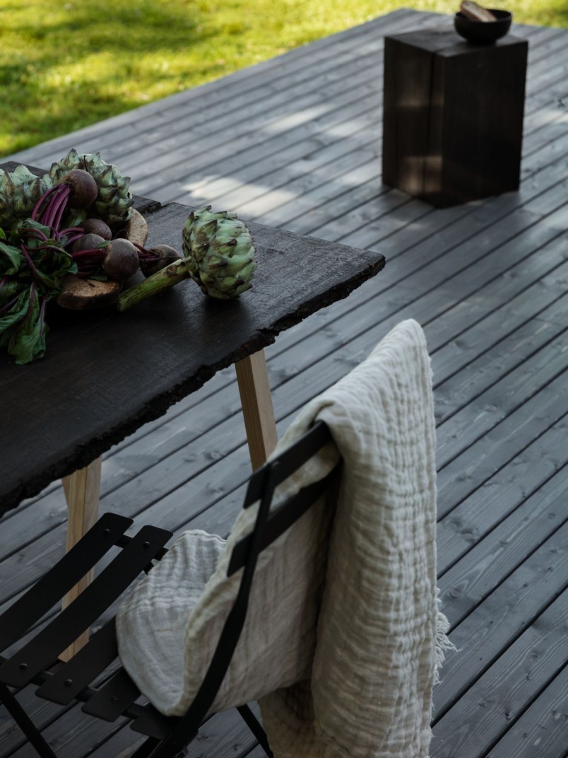 Terasų ir lauko baldų aliejavimas 