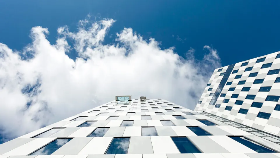 Ką dizaineriai turėtų žinoti apie spalvų naudojimą urbanistinėje aplinkoje? 