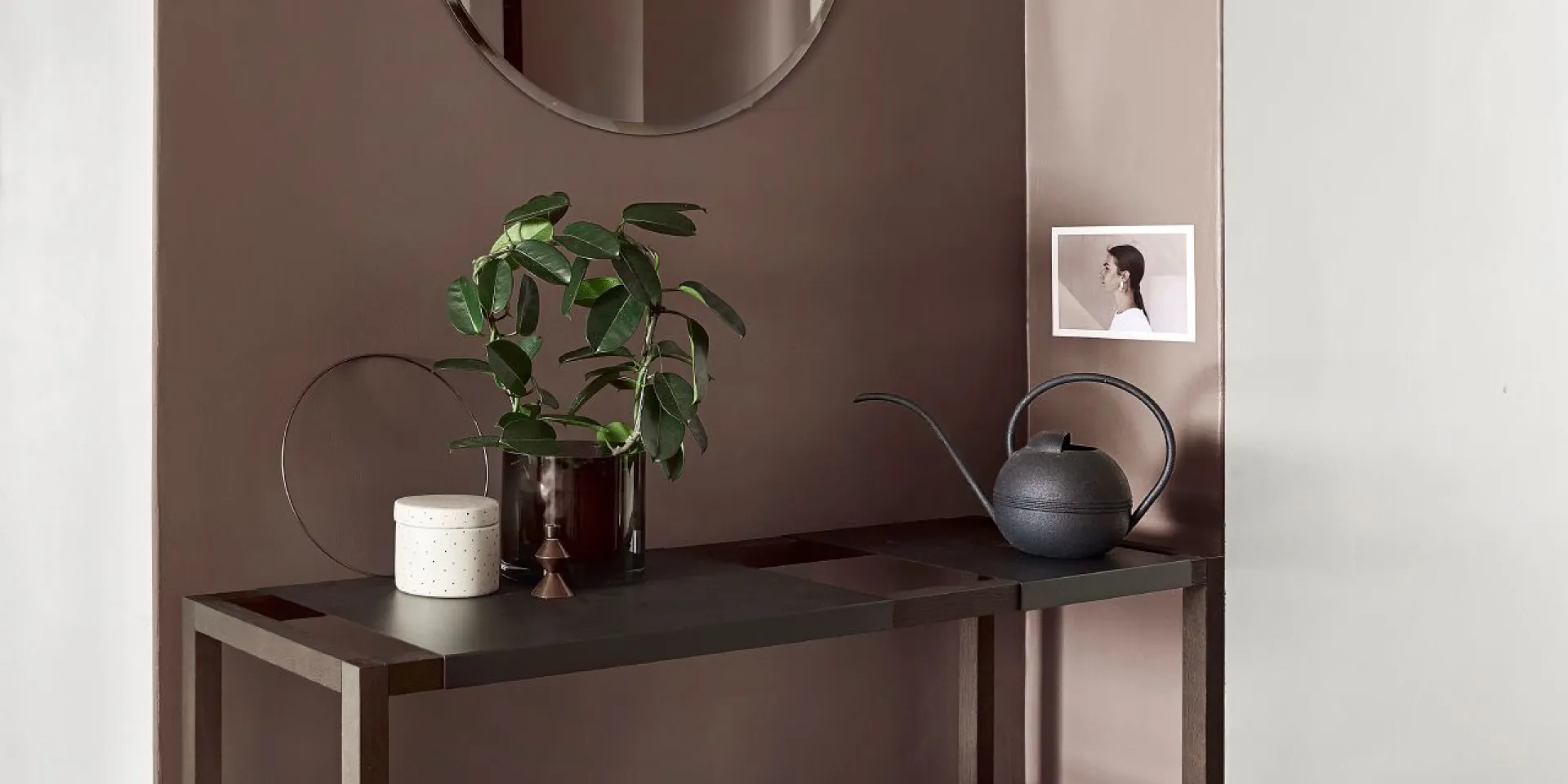 colornow2018 hallway reluja