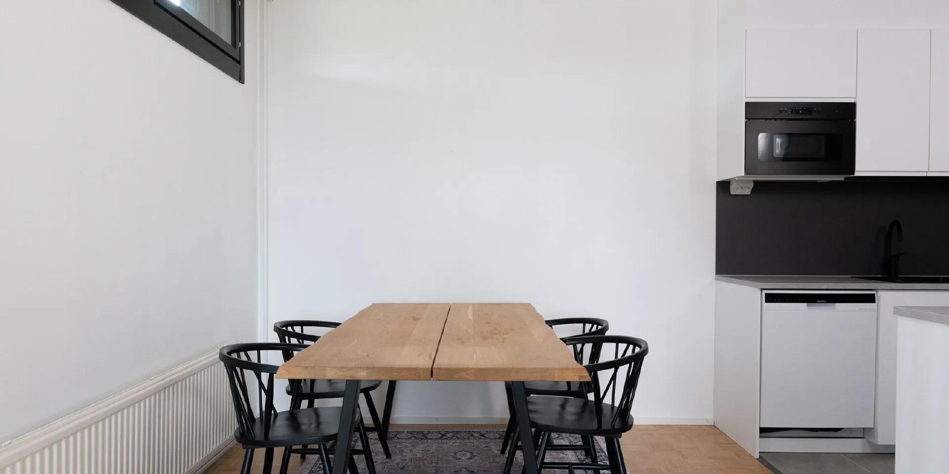 Prieš dekoratyvinę dangą