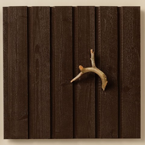 Populiari ruda medinių fasadų spalva – „Peikko“ (Q707)
