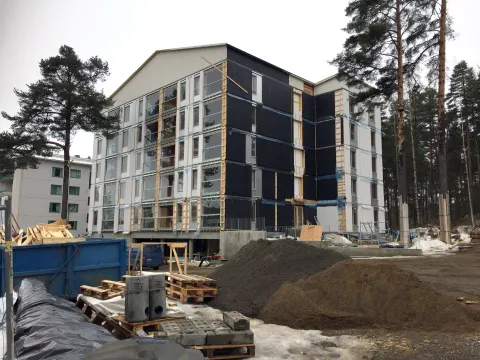 Daugiabutis Joensū mieste dengtas priešgaisrine danga „Fontefire WF“