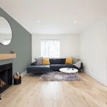 svetainė su akcentine siena