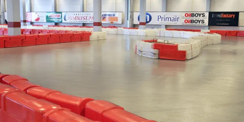 Betoninės sporto ir ledo ritulio arenų grindys